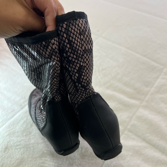 Sporto Sarah Mid Calf Python Hidden Wedge Heel Boot
Waterproof size 9.5 - Picture 5 of 8